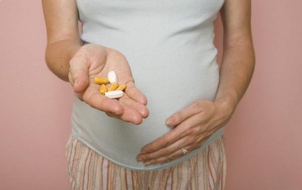 Vitamina A y riesgos fetales