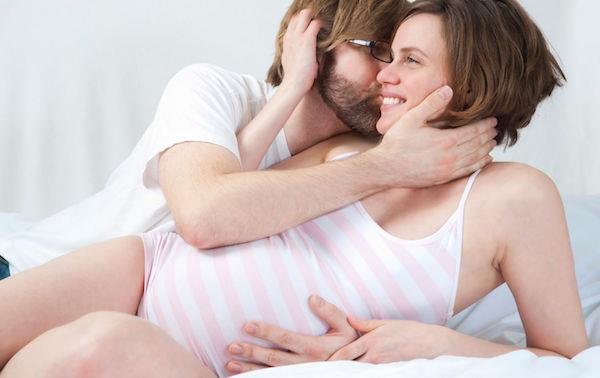 ¿Por qué los hombres se sienten atraídos por las embarazadas?