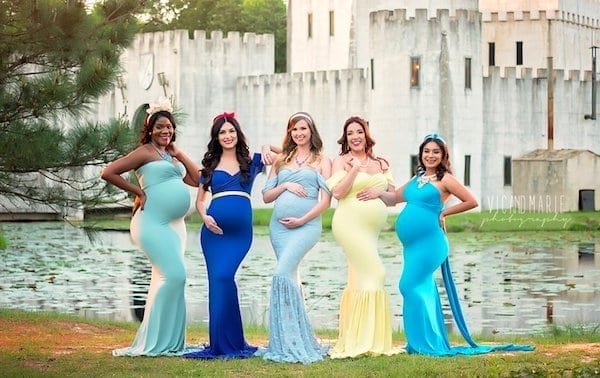 5 embarazadas se visten como princesas de Disney para una mágica sesión de fotos
