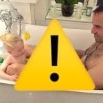 Una papá bañándose con su hija de 2 años genera polémica en Internet 00