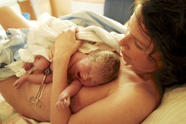 6 cosas que toda mamá debe pedir inmediatamente después del parto